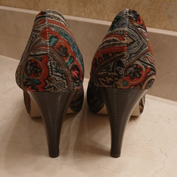Madden Girl Peep Toe Platform Heels Size 9 - Multicolor Print - Picture 4 of 5